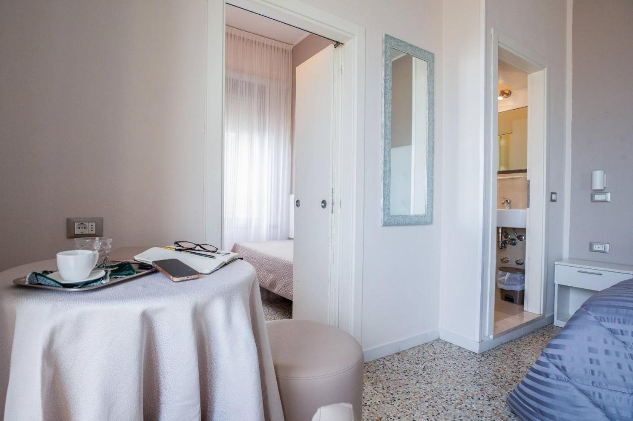 Hotel Deanna Bellaria-Igea Marina Exterior foto