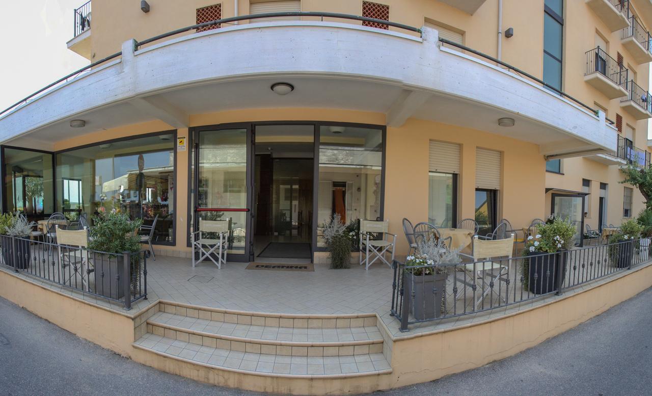 Hotel Deanna Bellaria-Igea Marina Exterior foto