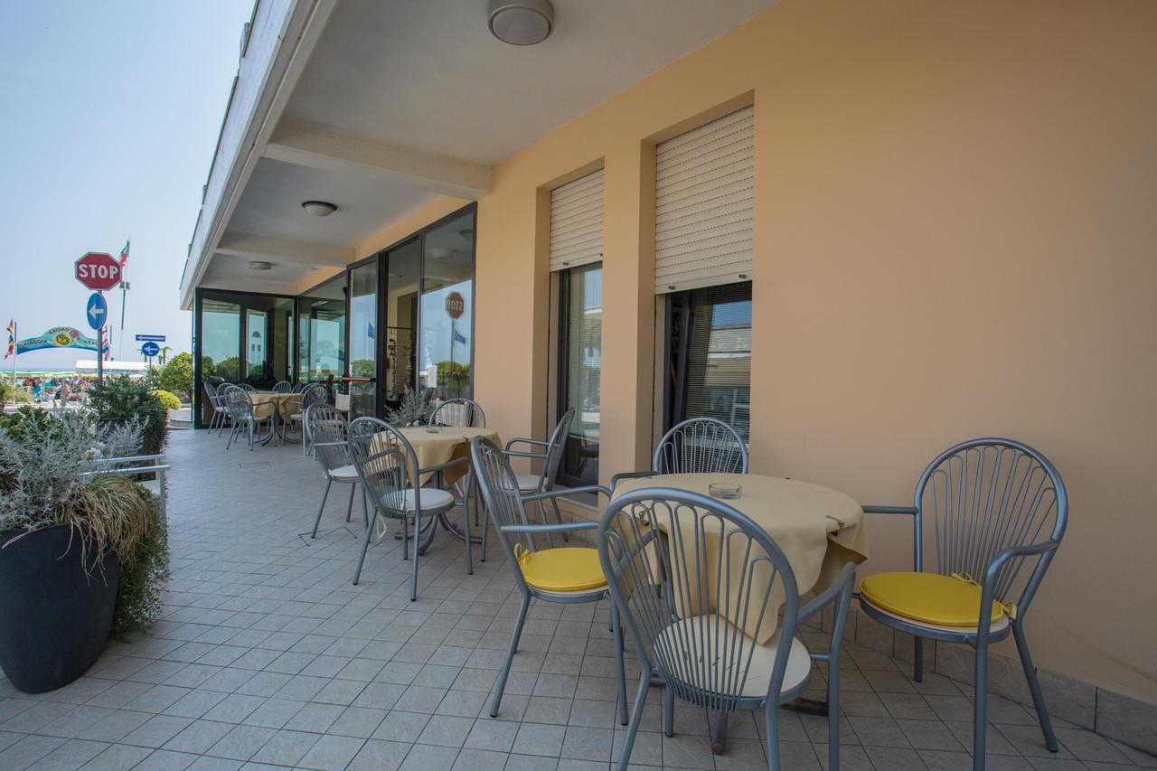 Hotel Deanna Bellaria-Igea Marina Exterior foto